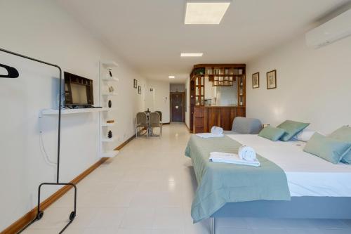 Regina Beach House - By Y Concept