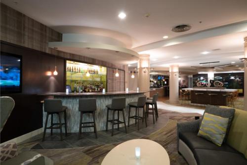 Χώρος καθιστικού στο Courtyard by Marriott Middletown Goshen