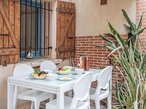 Holiday Home Tour Carrée by Interhome