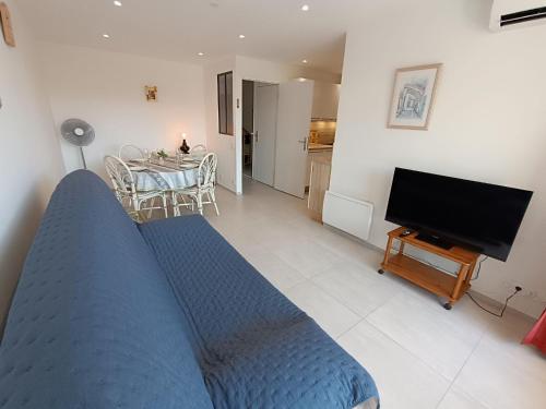 Apartment Le Vieux Port-2 by Interhome