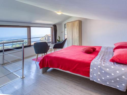 Postel nebo postele na pokoji v ubytování Apartment Perla 1-2 by Interhome