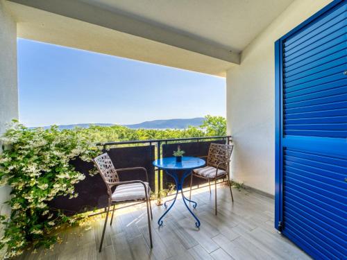 Rõdu või terrass majutusasutuses Apartment Wabi Sabi Resort 1-3 by Interhome