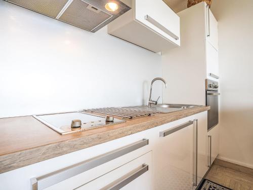 Apartment Cannes Parc-2 by Interhome