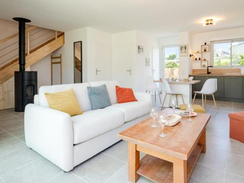 Un lugar para sentarse en Holiday Home Laval by Interhome