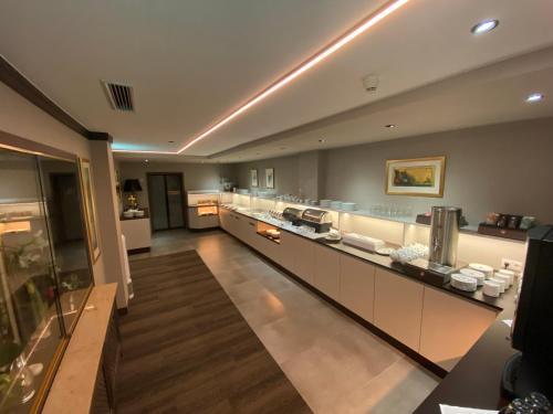 Kuchyň nebo kuchyňský kout v ubytování Stadthotel Patrizier