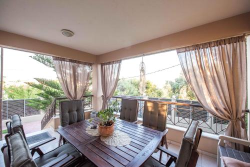Khu vực ghế ngồi tại Dana's Luxury Maisonette