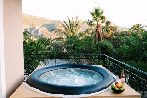 Villarose HotTub sunset view