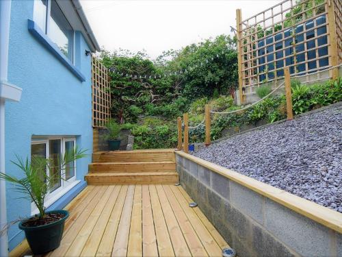 Κήπος έξω από το 3 Bed in Ferryside 88784