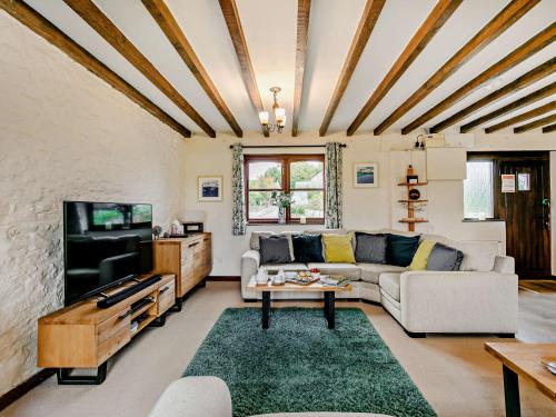 Μια τηλεόραση ή/και κέντρο ψυχαγωγίας στο 3 Bed in Totnes 51955