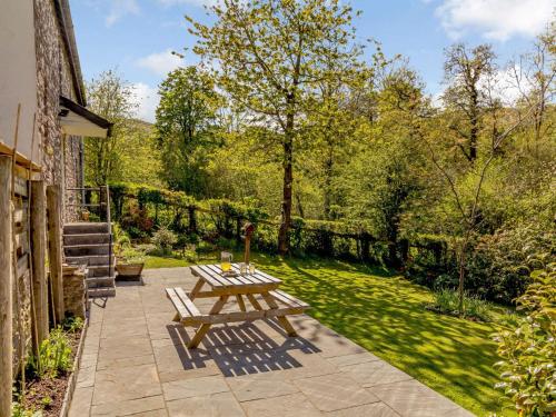 Κήπος έξω από το 3 Bed in Talybont-on-Usk BN351
