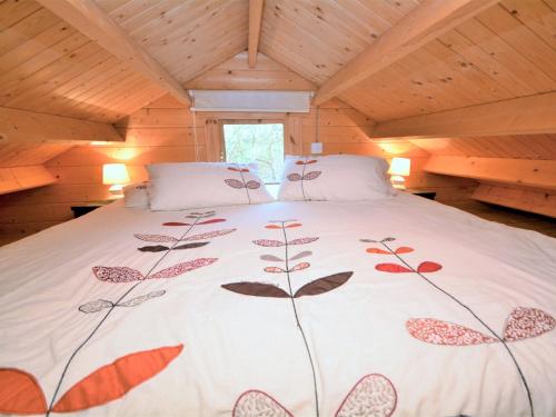 Postel nebo postele na pokoji v ubytování 1 bed in Fowey SYLVA