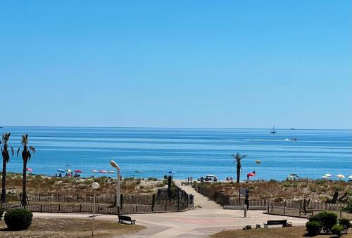 Vue mer wifi parking gratuit plage