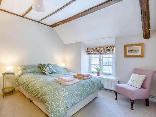 Postel nebo postele na pokoji v ubytování 3 Bed in Upwey 87065