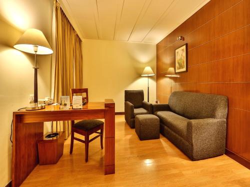 Un lugar para sentarse en Regenta Central Klassik Ludhiana, Model Town