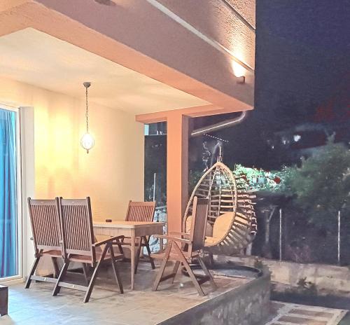 Kawasan patio atau luaran di Villa ARIA