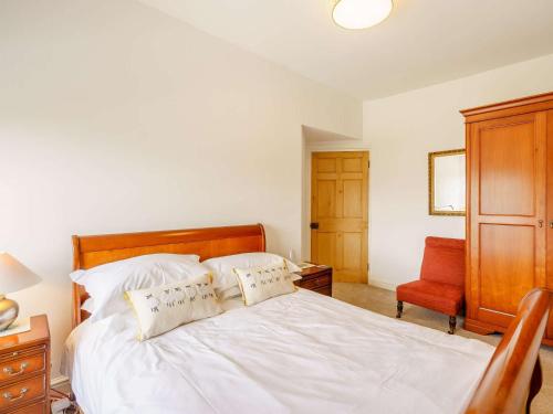 Postel nebo postele na pokoji v ubytování 5 Bed in Askam-in-Furness 89226