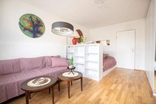 Modern 1BR Vienna Getaway near tram
