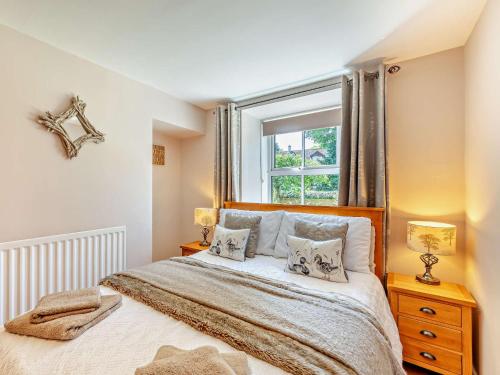 Ένα ή περισσότερα κρεβάτια σε δωμάτιο στο 2 Bed in Nr Amble CN049