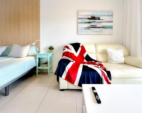 Sunny Terrace I Heated pool I King bed I Cook Zone I Parking