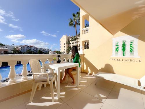 Sunny Terrace I Heated pool I King bed I Cook Zone I Parking