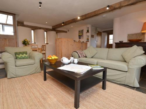 Χώρος καθιστικού στο 1 Bed in Charmouth CIBAR