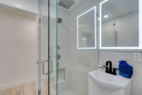 Koupelna v ubytování 7 Mi Fort Myers Beach Luxe Mai Tai Villa