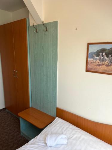 Ein Bett oder Betten in einem Zimmer der Unterkunft Jízdárna Otradice