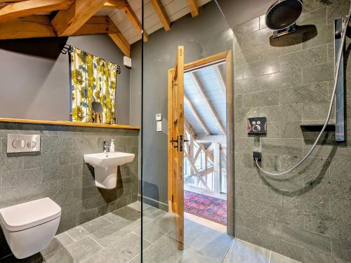 Ένα μπάνιο στο 2 Bed in Penrith 90230