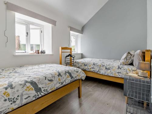 Ένα ή περισσότερα κρεβάτια σε δωμάτιο στο 2 Bed in Wrexham 76399