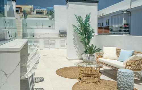 Elegant Urban Living by the Beach in Estepona