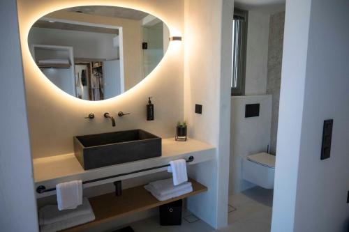 Ένα μπάνιο στο Kalesma Sifnos