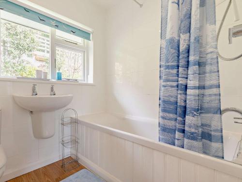 Ένα μπάνιο στο 3 Bed in Newton Ferrers 90945