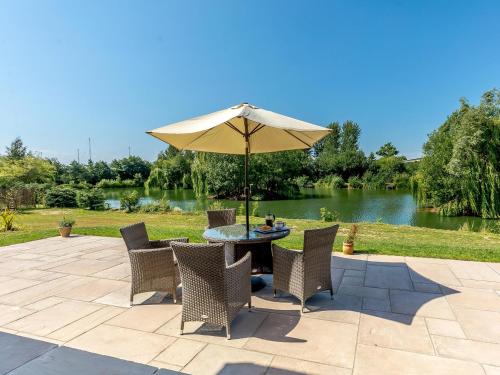 Κήπος έξω από το 2 Bed in Ludlow 78025