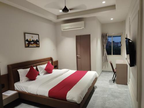 Postel nebo postele na pokoji v ubytování Hotel Airpoint