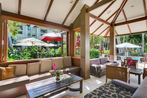 Χώρος καθιστικού στο Private Apartments in the Temple Beachfront Resort Palm Cove