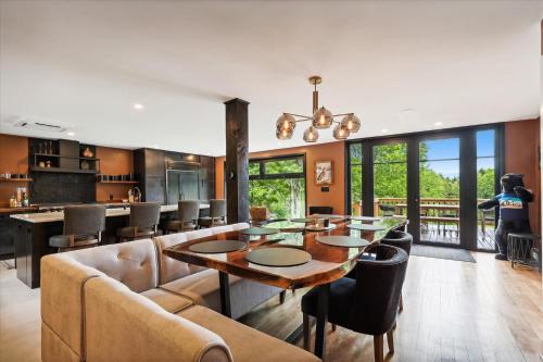 Ruang duduk di Green Mountain Haus