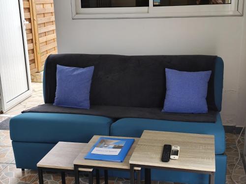 Posezení v ubytování Studio avec piscine privée, idéalement situé
