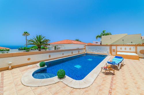 Angel's Poolside Villa