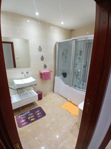Bany a Appartement hydra