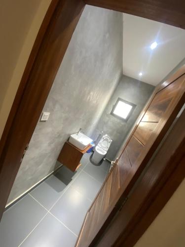 Bilik mandi di Villa Yassine