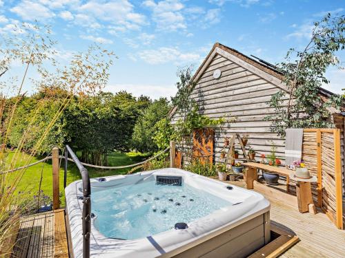 Κήπος έξω από το 1 Bed in Ludlow 94769
