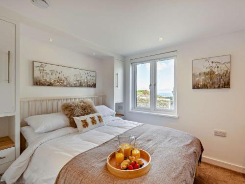 Ένα ή περισσότερα κρεβάτια σε δωμάτιο στο 1 Bed in Combe Martin 95228