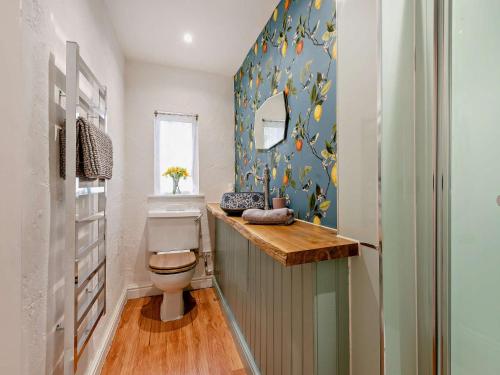 Ένα μπάνιο στο 2 Bed in Brigsteer 94582