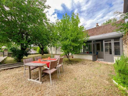 Gîte proche châteaux, jardin, parking, max 4 pers - FR-1-381-631