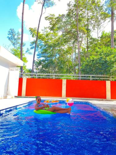 Bazén v ubytování Villa del túnel nebo v jeho okolí