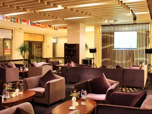 Χώρος καθιστικού στο Dongguan Royal Metropolitan Hotel