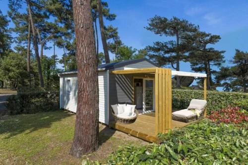Φωτογραφία από το άλμπουμ του Camping 4 étoiles - Piscine - ccbbiai σε Saint-Trojan-les-Bains