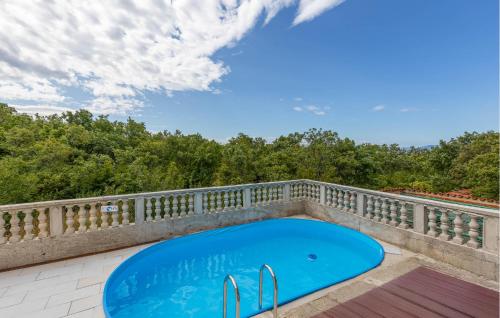 Beautiful Home In Smrika With Wifi