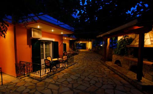 Gallery image of Hotel Odeon in Vasiliki