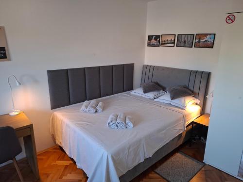 Postel nebo postele na pokoji v ubytování Studio SVACIC self check in